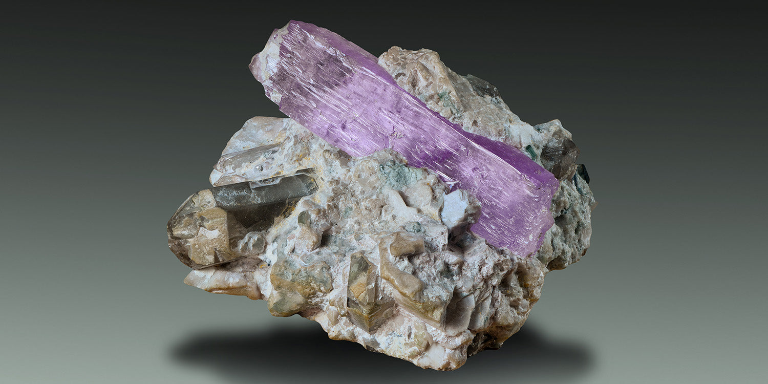 Die Faszination des Galileia Kunzits in Juwelen