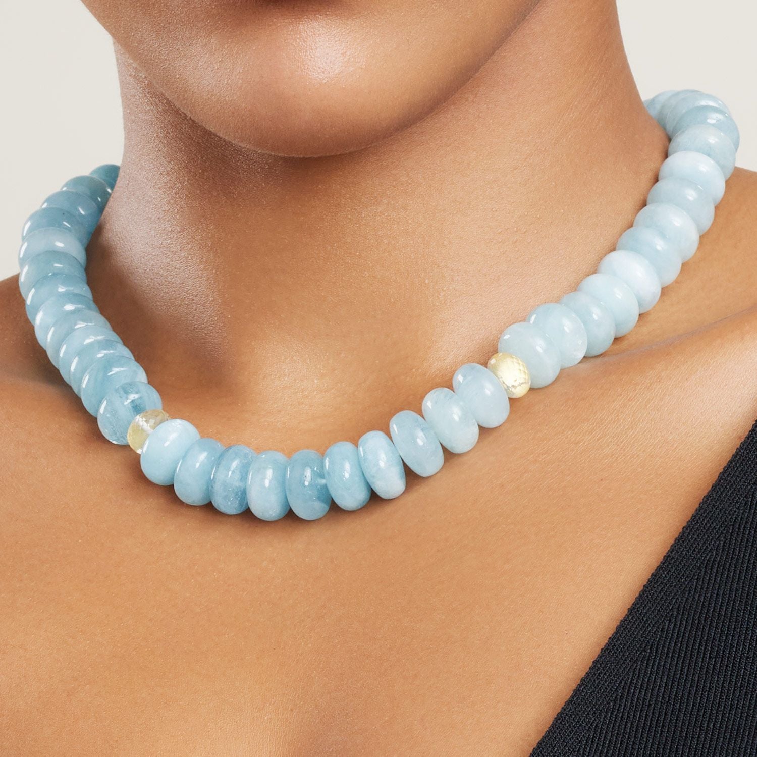 Collier Milky Aquamarin ca. 630,00 ct Gelbgold