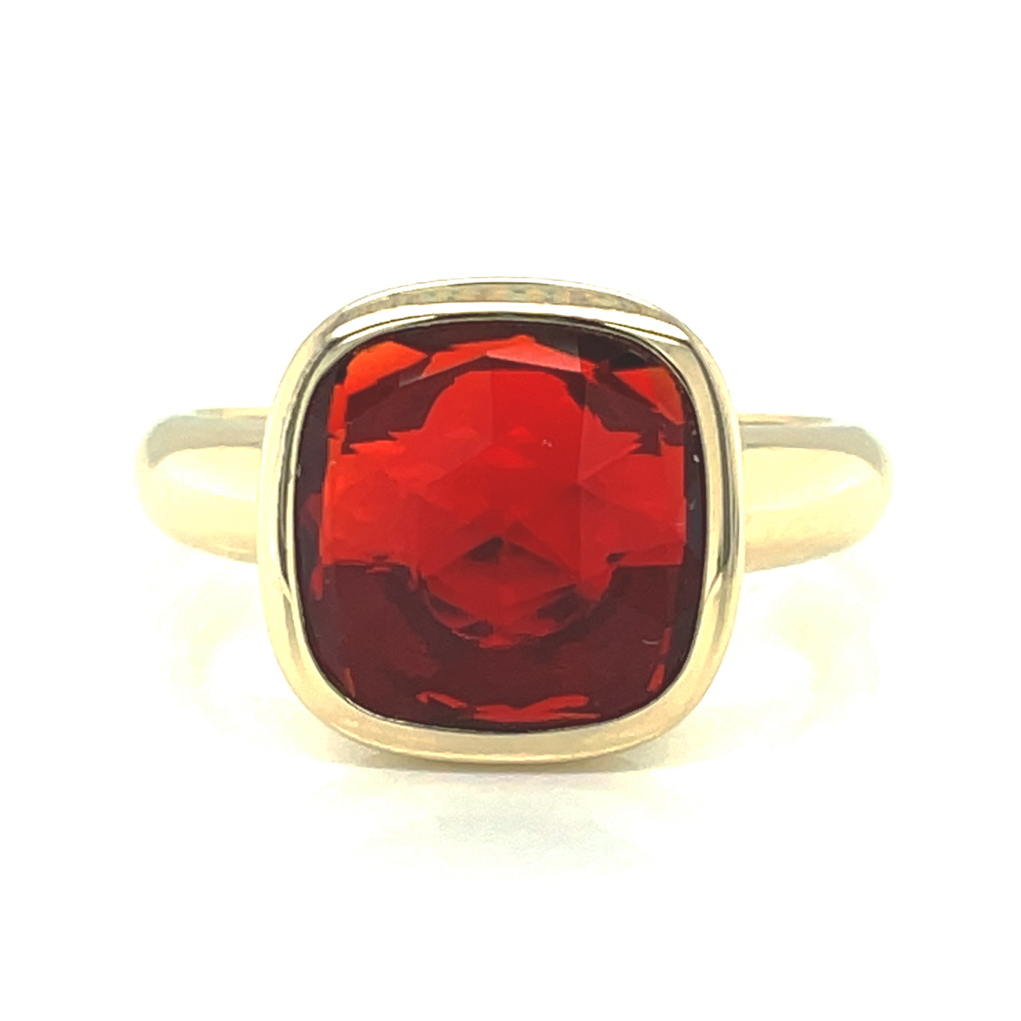 Cherryopal, rot/orange, antik facettiert, ca. 2,400 ct. Edelstein Ring Gelbgold 585/000 Sogni d´oro Terra Opalis