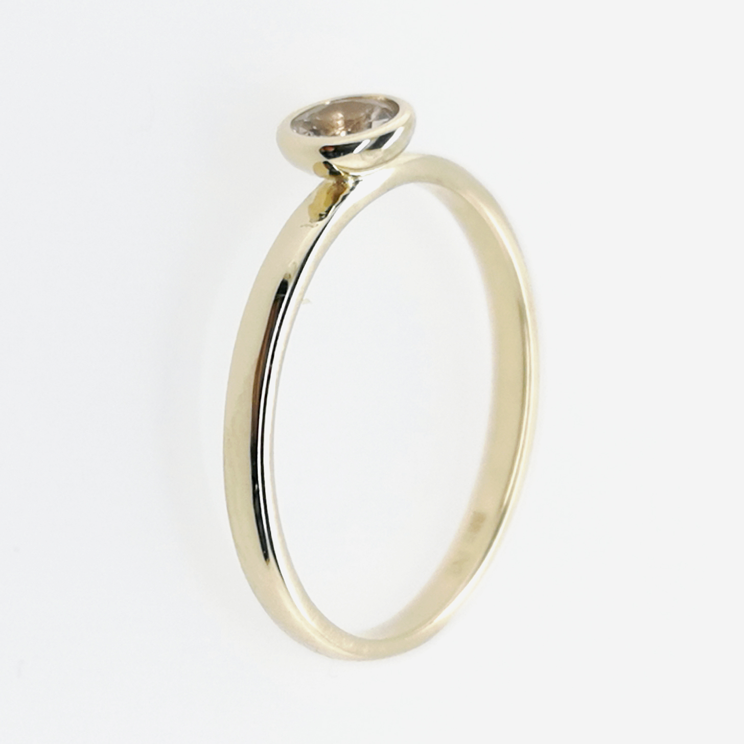 Ring mit Morganit zart rosa, facettiert ca. 0,25 ct Edelstein, aus 585 Gelbgold, Sogni d´oro Facettenreich