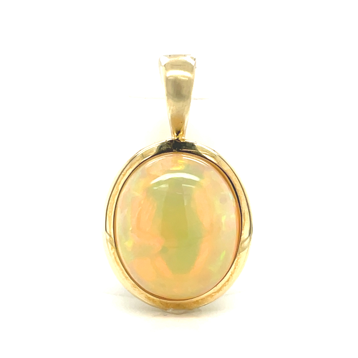 Kristallopal, gold-opalisierend, oval Cabochon, ca. 4,0 ct. Edelstein Clip-Anhänger Gelbgold 375/000 Sogni d´oro Terra Opalis