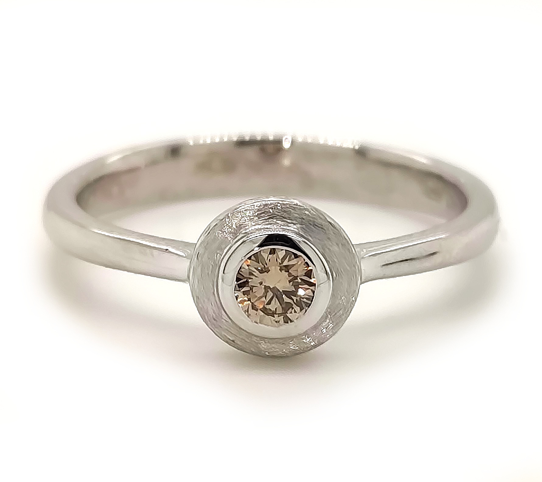 Brillant, rund facettiert, ca. 0,150 ct. Edelstein Ring Silber 925/000 Conradt Manufaktur